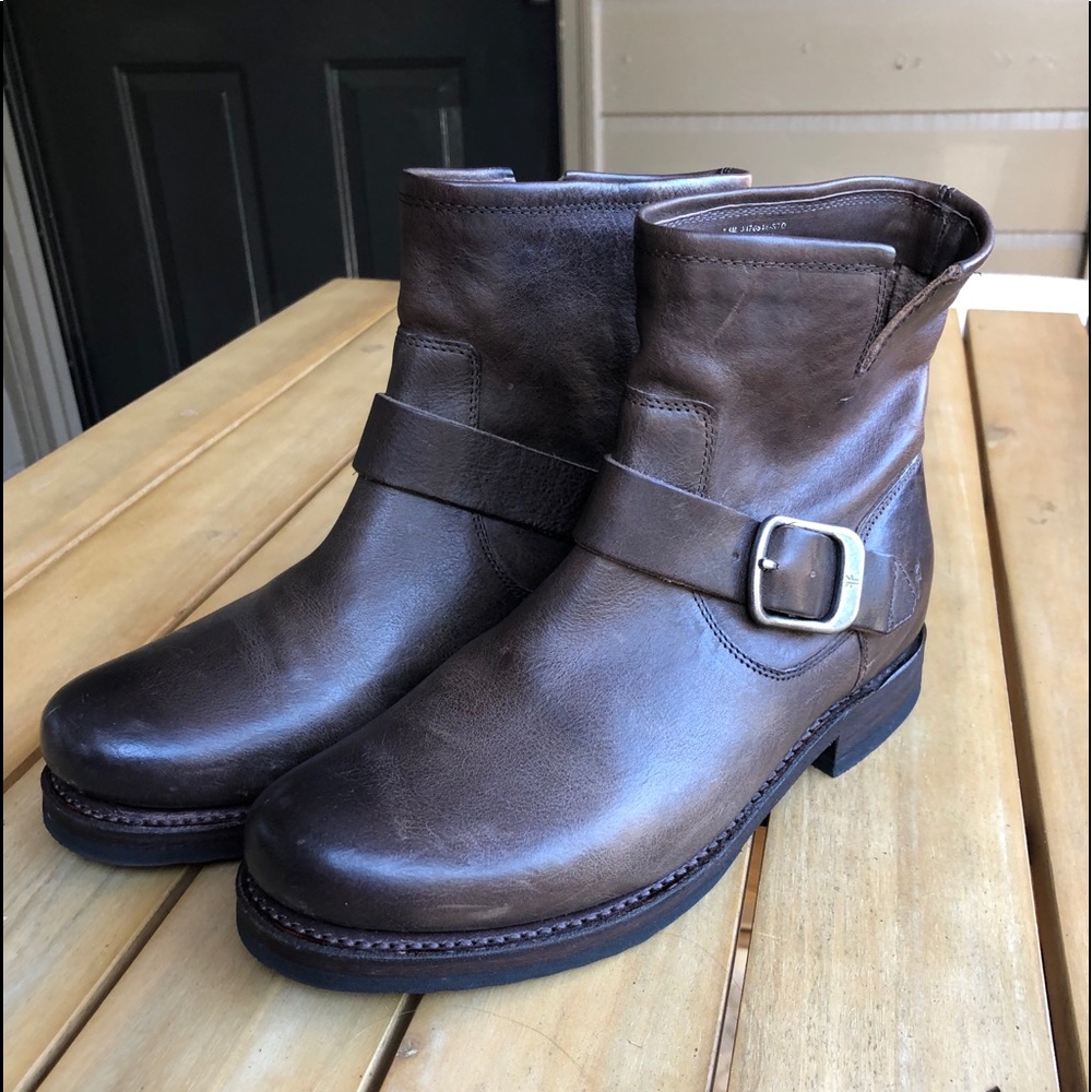NWOT Frye Boots Size 7.5 Women’s